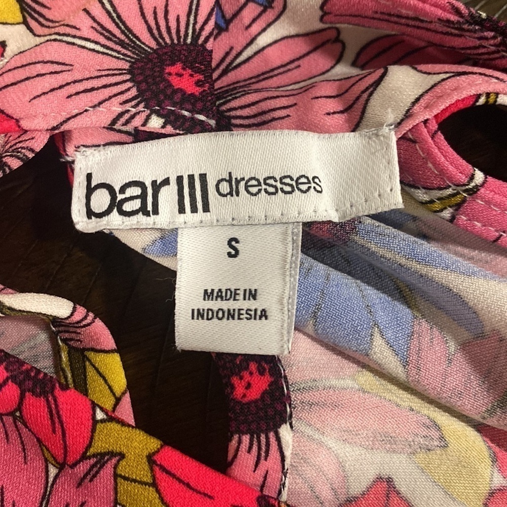Floral High-Neck Maxi Dress - Picture 8 of 9